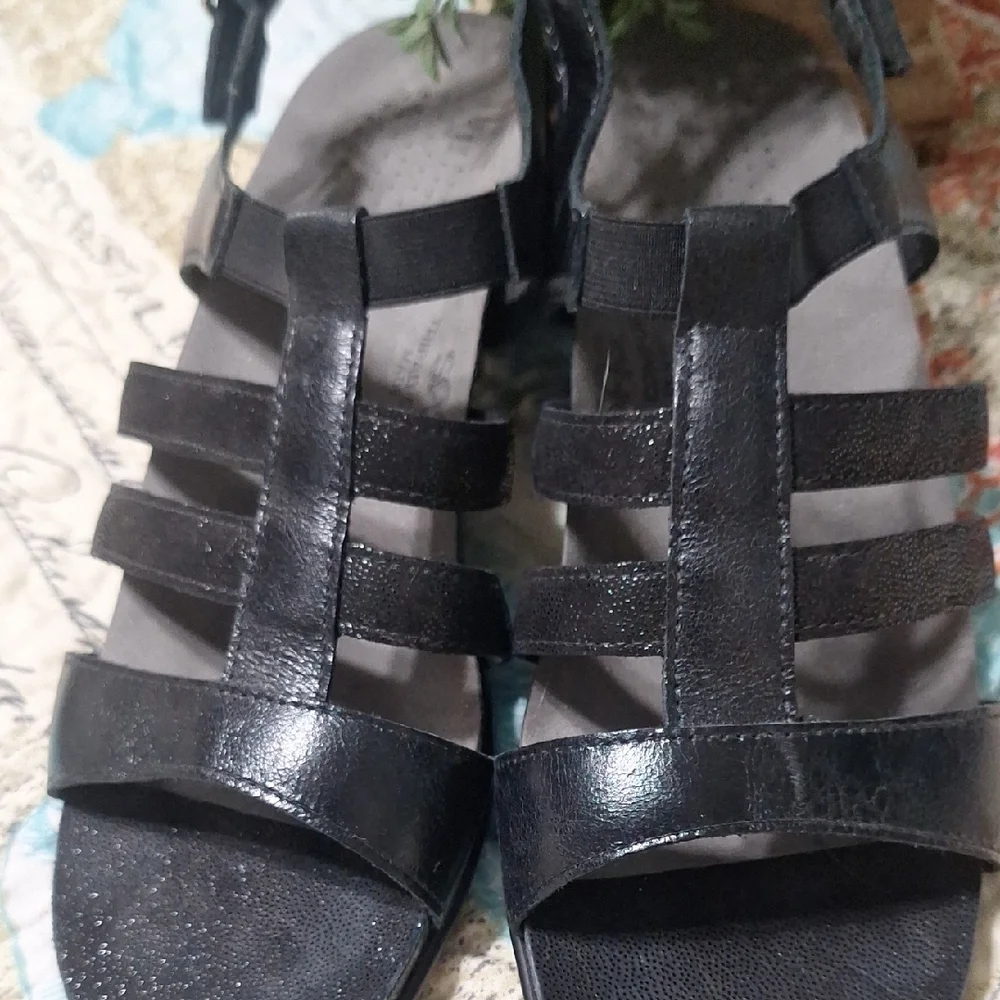 SAS chic black